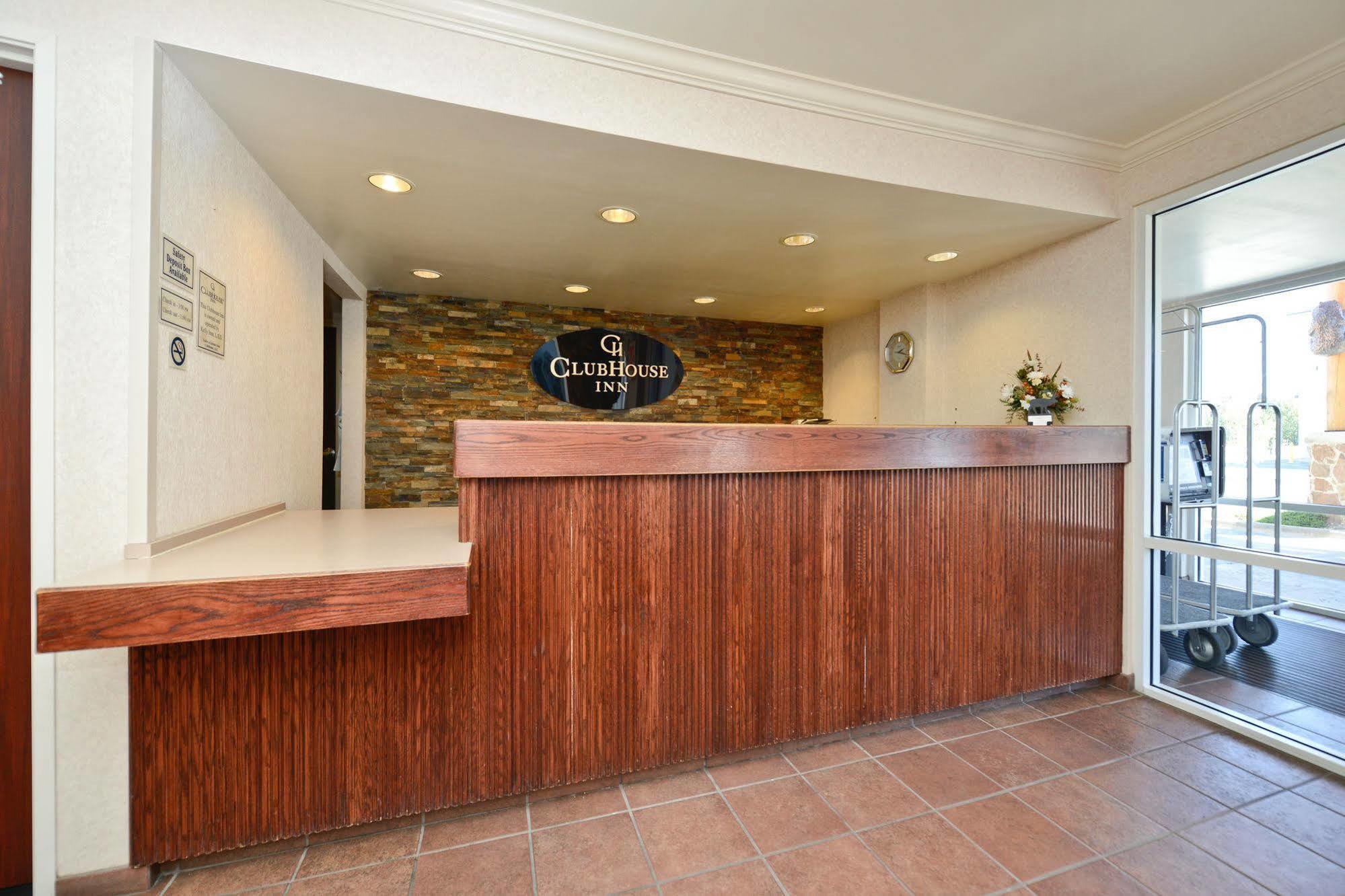 Clubhouse Inn West Yellowstone Exterior photo